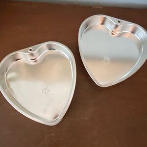 Heart-Shaped Aluminum Baking Pans Ecko 9 inch set of 2 Valentine Cake pans